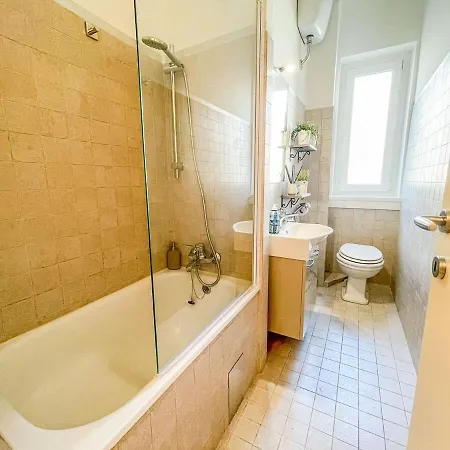 Galleria 16 Apartman *